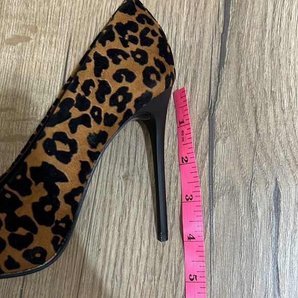 Zara Basic Collection Leopard Print Heels - Picture 8 of 10